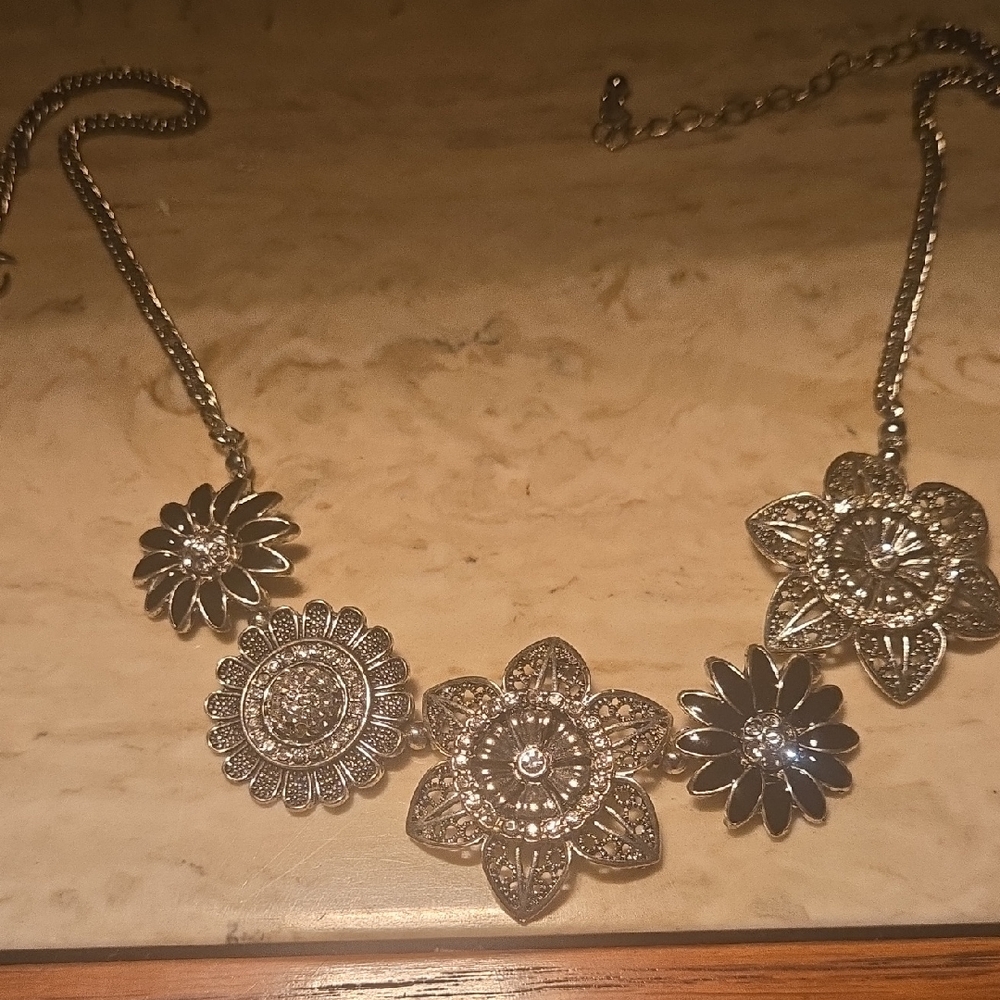 VTG Silvertone Necklace